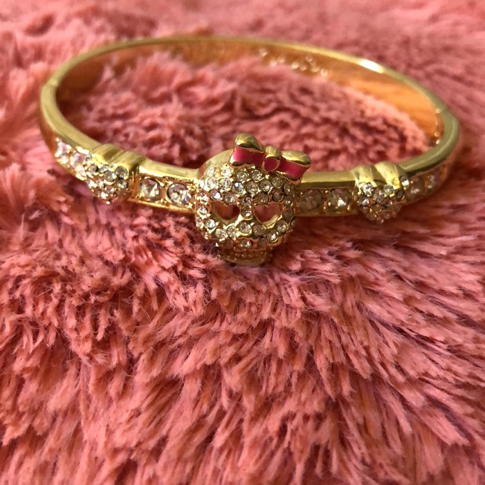 Betsey Johnson skull bracelet